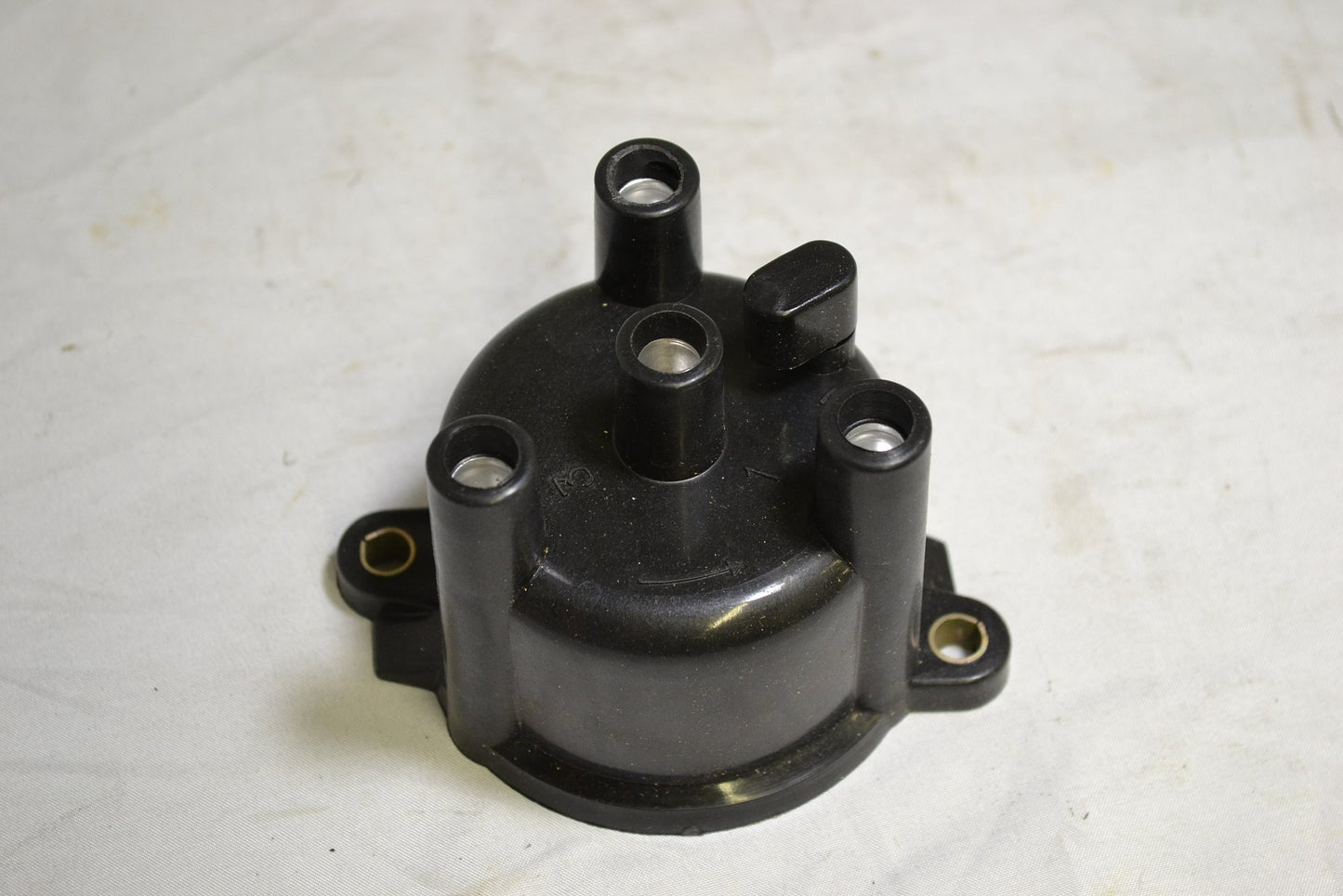 Daihatsu Distributor Cap