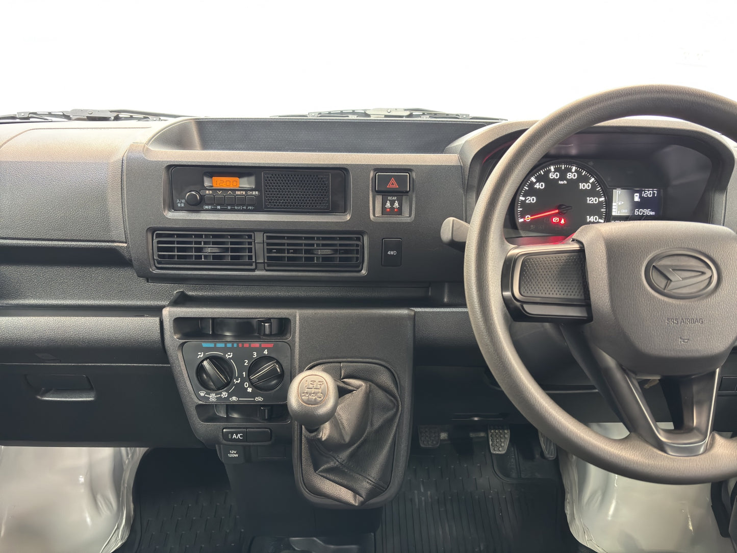 2022 Daihatsu Hijet Deck Van L 4WD