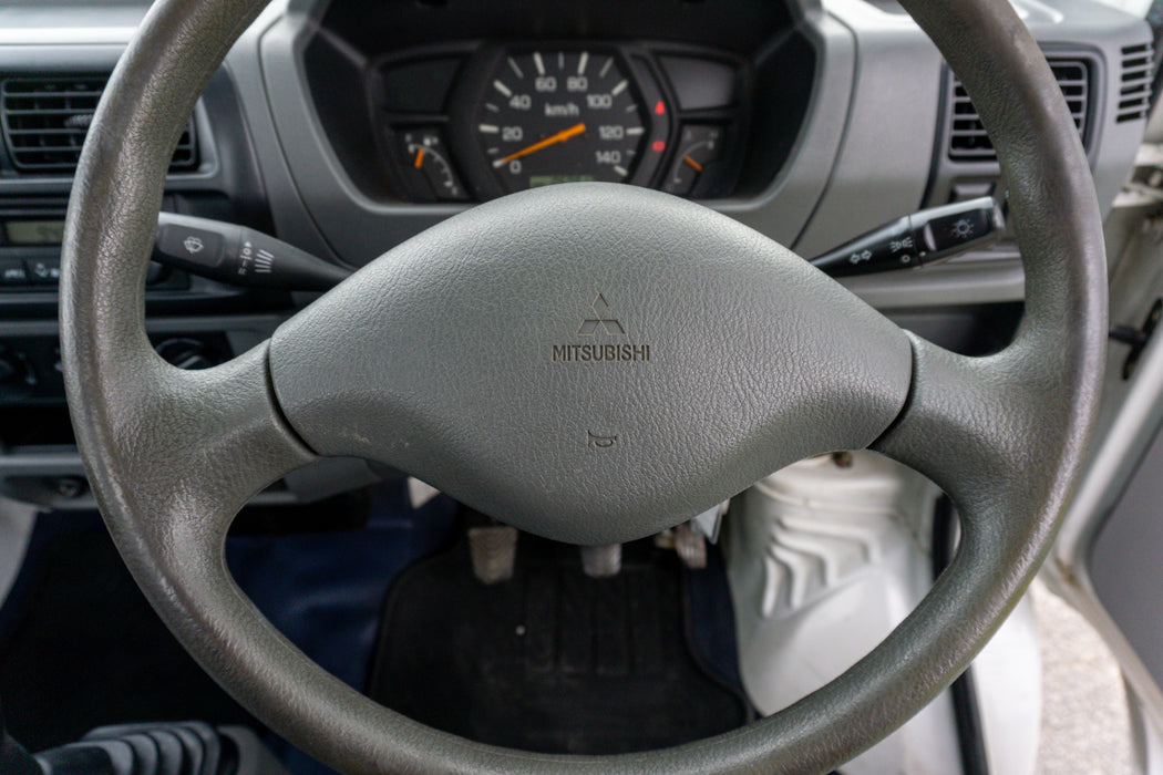 1999 Mitsubishi Minicab V 4WD