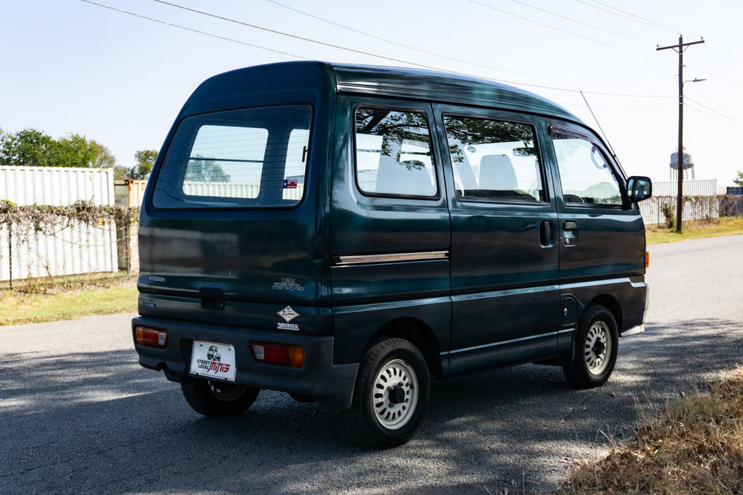 1996 Mitsubishi Minicab Bravo