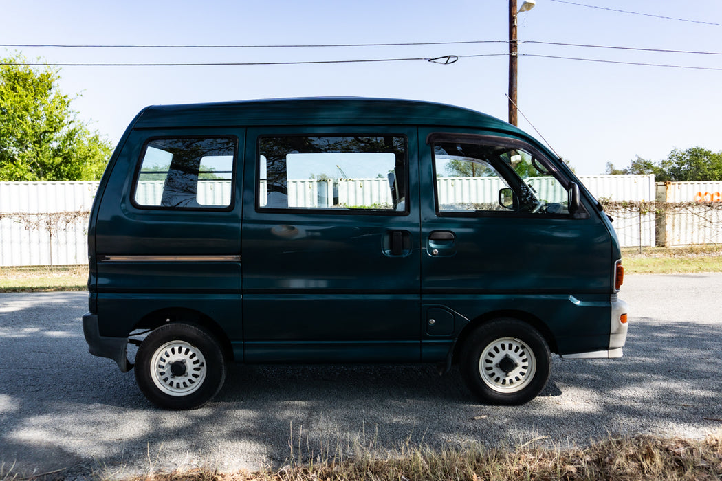 1996 Mitsubishi Minicab Bravo