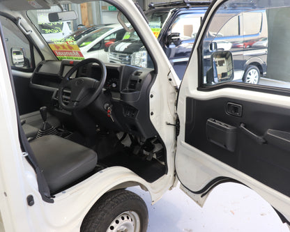 2014 Daihatsu Hijet Low Dump