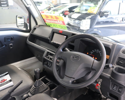 2014 Daihatsu Hijet Low Dump