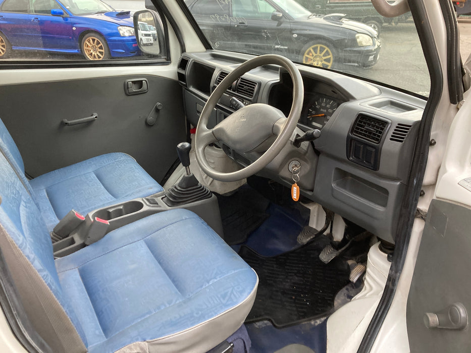 1999 Mitsubishi Minicab 4WD