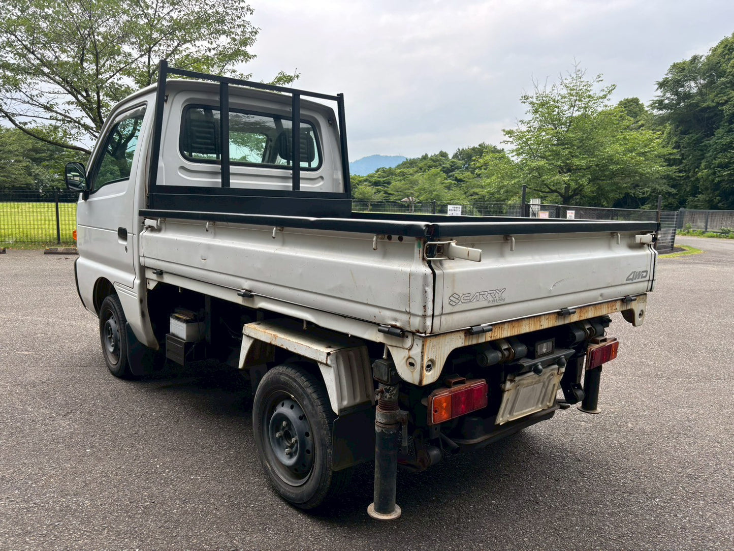 1995 Suzuki Carry Scissor Lift Dump 4WD