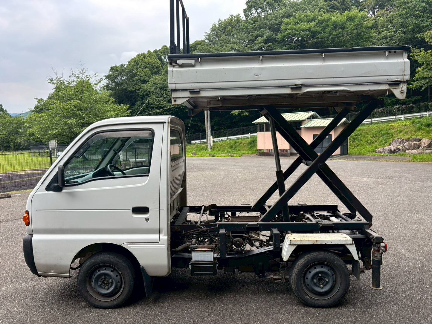1995 Suzuki Carry Scissor Lift Dump 4WD