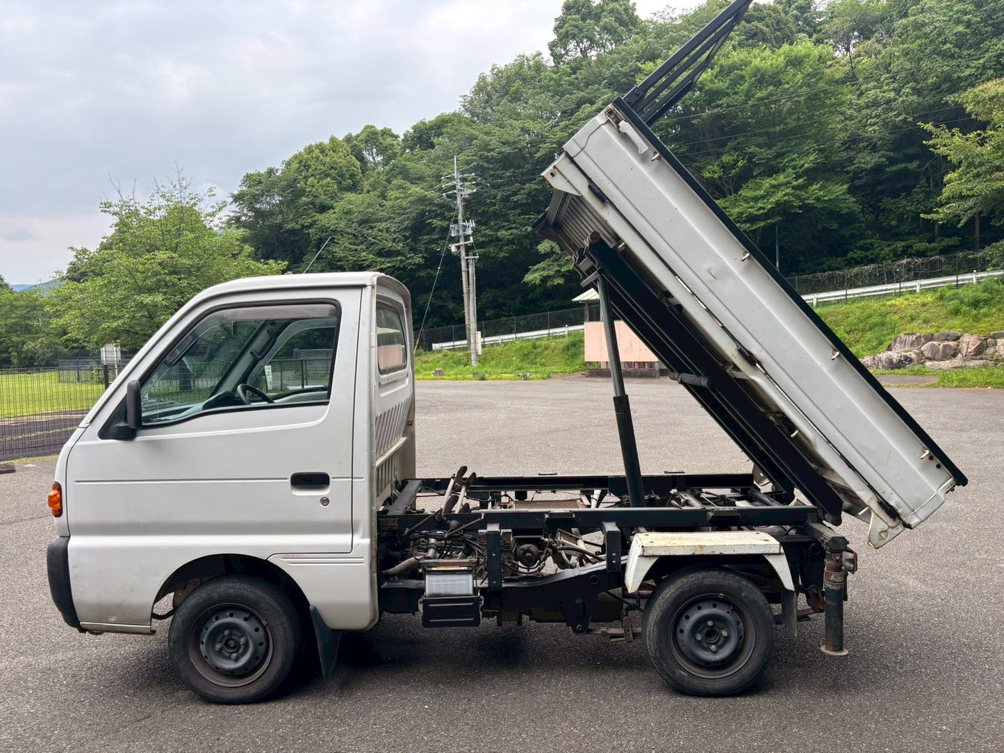 1995 Suzuki Carry Scissor Lift Dump 4WD