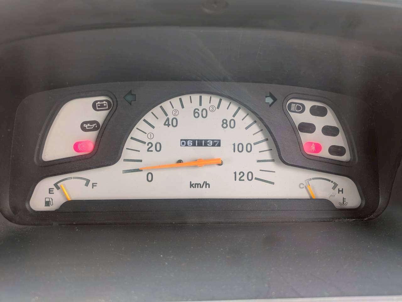 1998 Mitsubishi Minicab Scissor Lift Dump 4WD