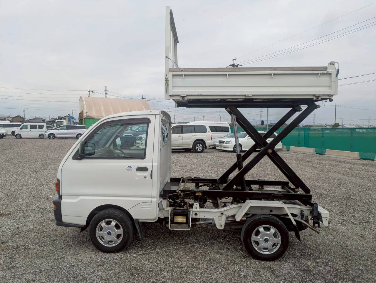 1998 Mitsubishi Minicab Scissor Lift Dump 4WD