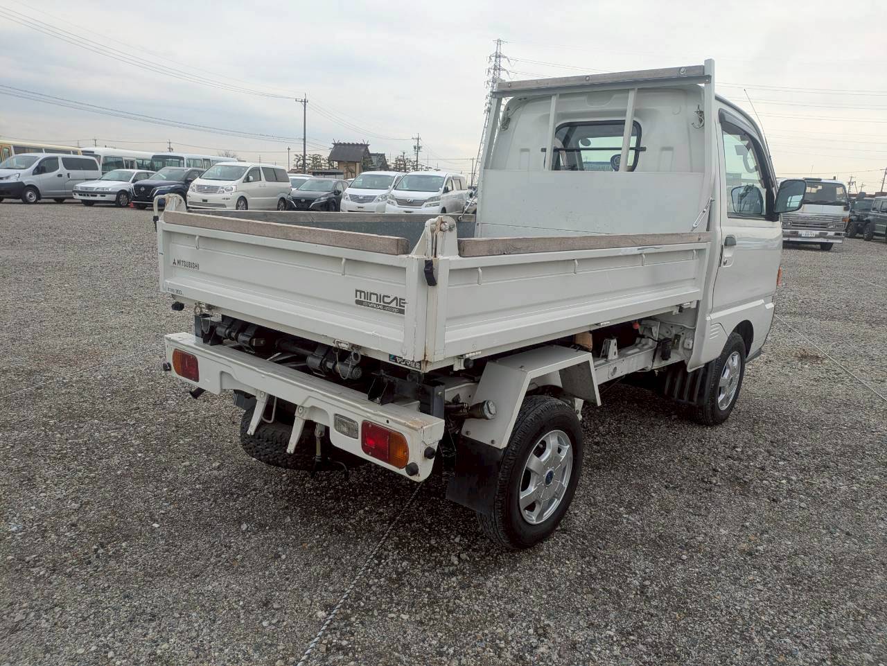 1998 Mitsubishi Minicab Scissor Lift Dump 4WD