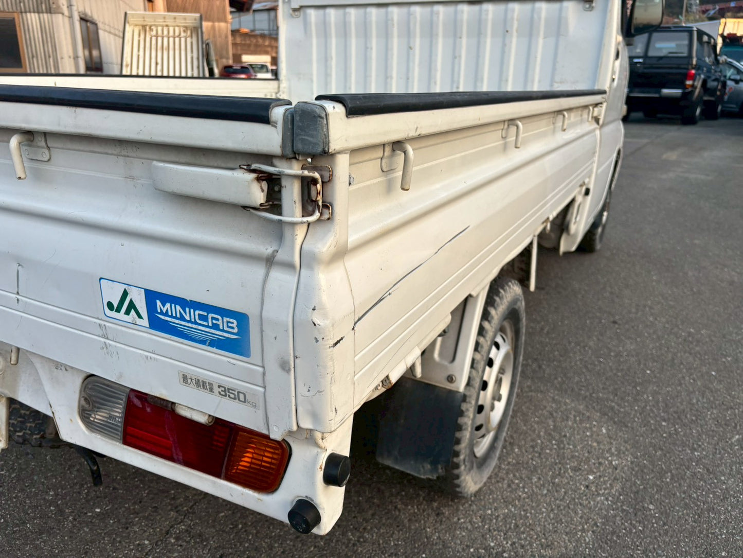 2001 Mitsubishi Minicab