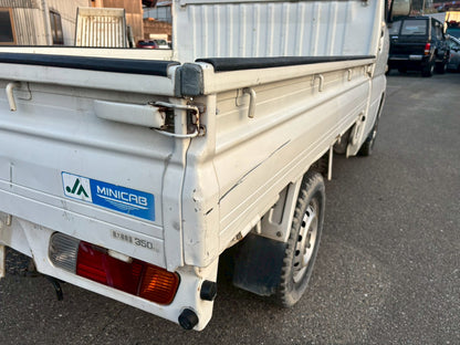 2001 Mitsubishi Minicab