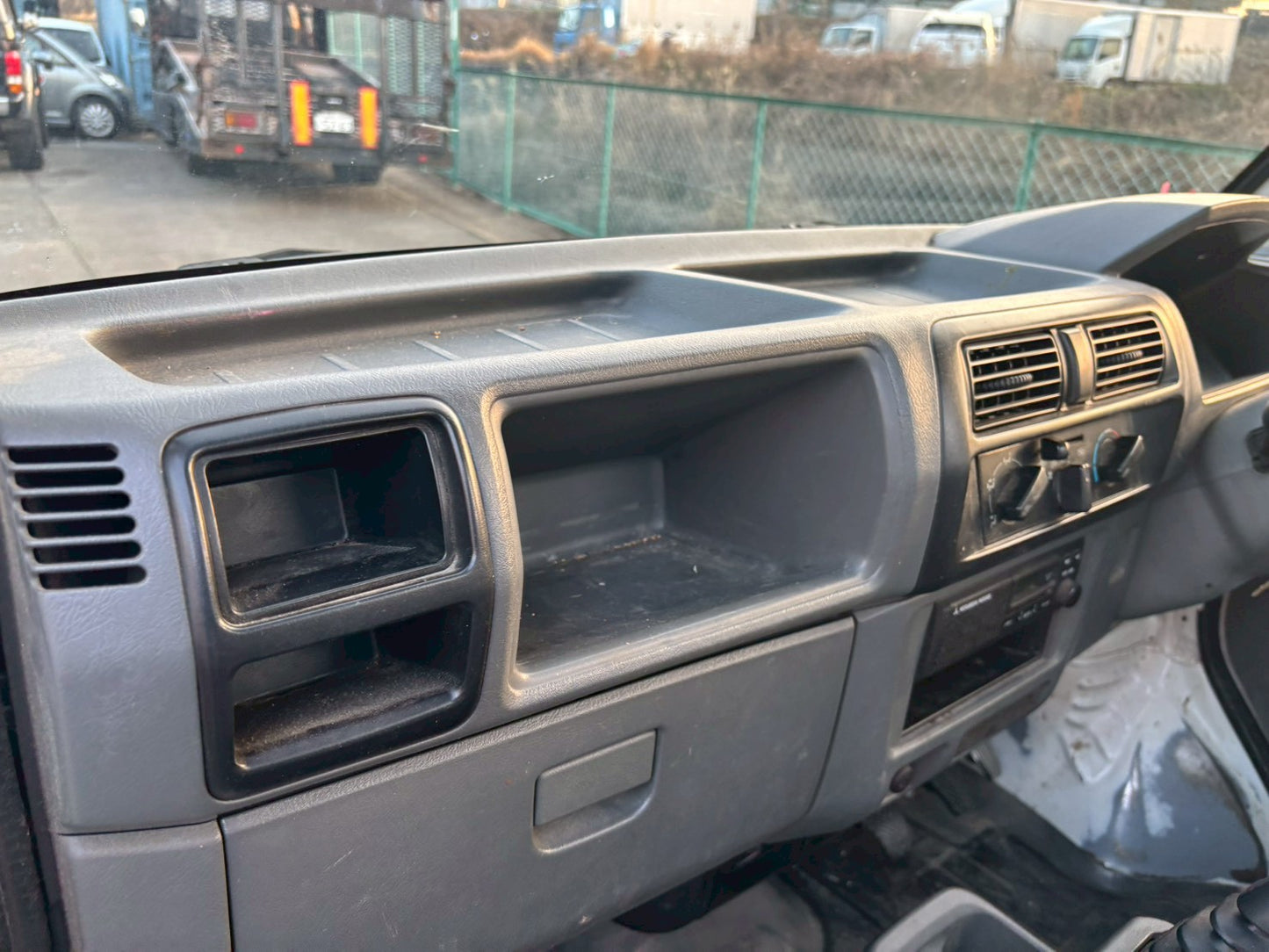2001 Mitsubishi Minicab