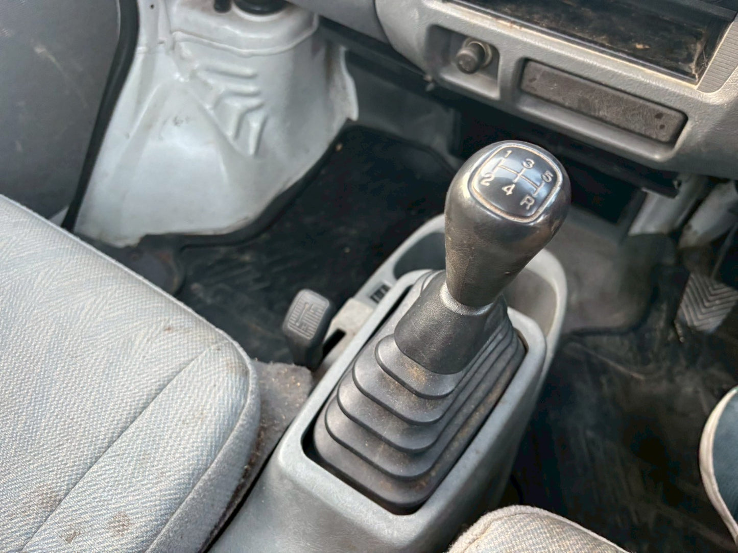 2001 Mitsubishi Minicab