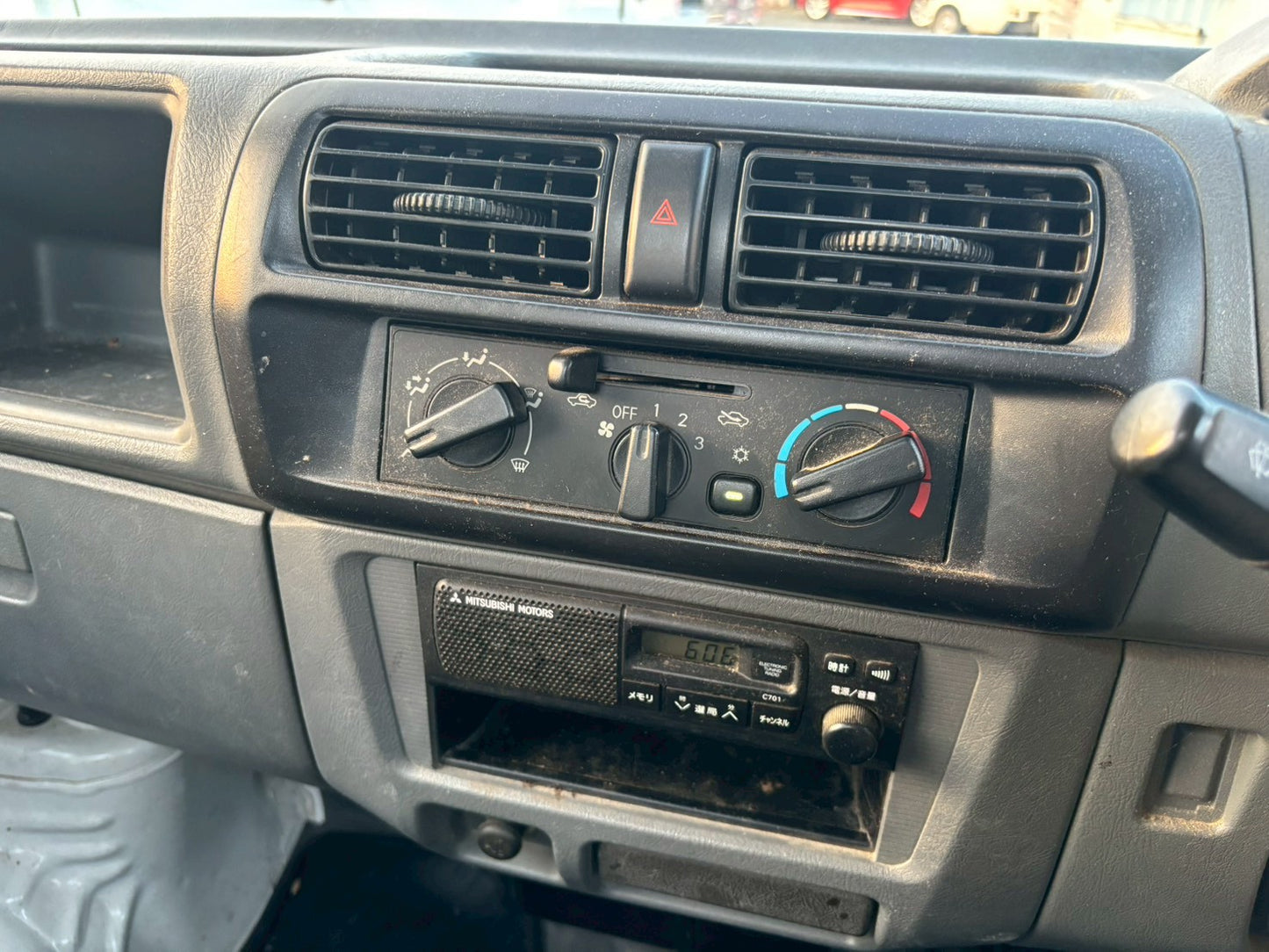 2001 Mitsubishi Minicab