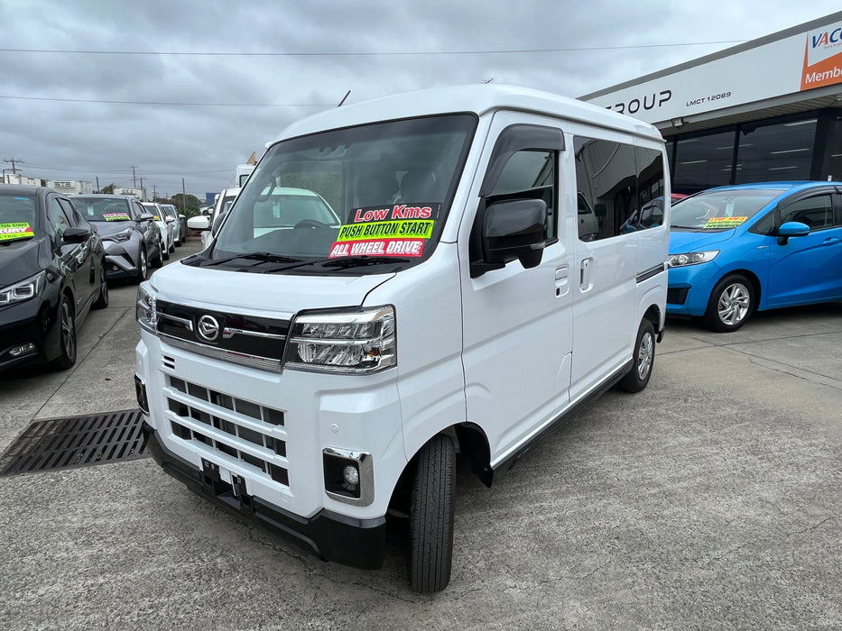 2022 Daihatsu Artrai Van RS