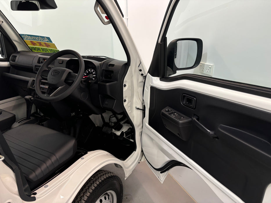 2023 Daihatsu Hijet Standard 4WD