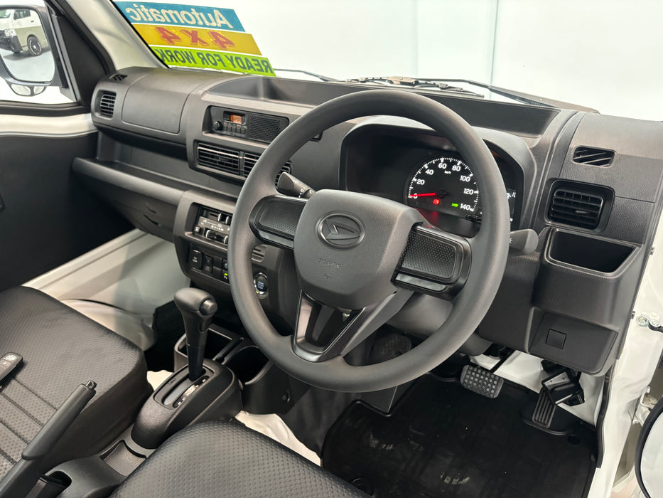 2023 Daihatsu Hijet Standard 4WD