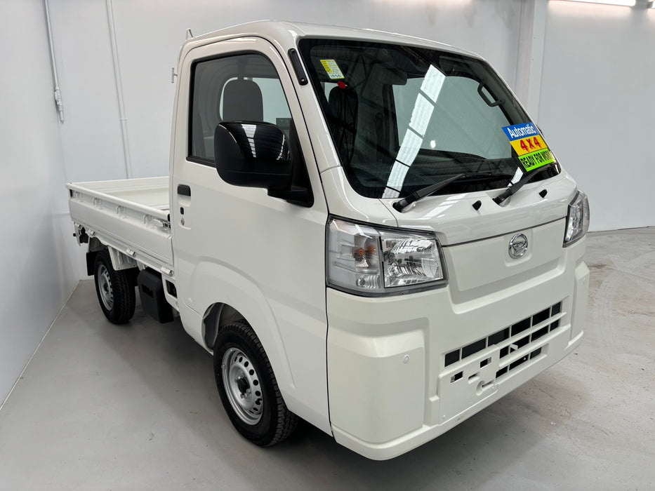 2023 Daihatsu Hijet Standard 4WD