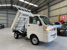 2016 Daihatsu Hijet Dump 4WD